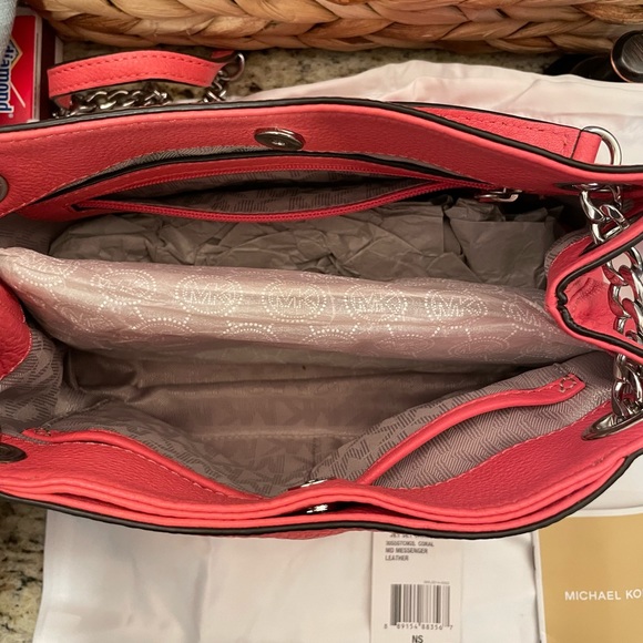 Michael Kors Jet Set chain messenger - Picture 6 of 6